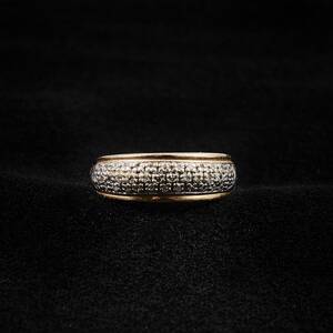 Ring, 18 k. Med smådiamanter