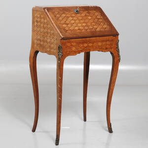 SEKRETÄR, rokokostil, 1900-talets första del