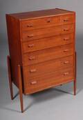 Dansk møbelproducent. Kommode, teaktræ, 1950erne