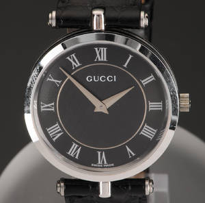 Gucci. Damearmbåndsur model 2040 M.