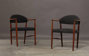 Erik Kirkegaard.To armstole med stel af teak.