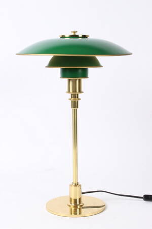 Poul Henningsen. Bordlampe PH 32