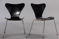 Arne Jacobsen. To stole model 3107 1960erne. 2 