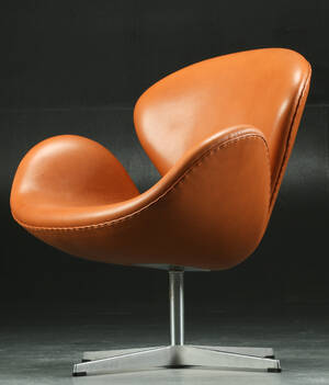 Arne Jacobsen. Svane lænestol, cognacfarvet læder 