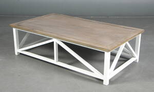 Sofabord , med hvidlakeret stel. Denne vare er sat til omsalg under nyt varenummer 4301490