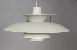 Poul Henningsen. PH5 Pendel, hvid