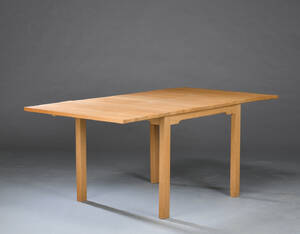 Spisebord af massivt egetræ med klapfunktion