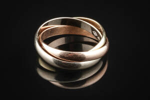 Tredelt ring af guld, roseguld og hviguld