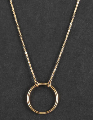 Necklace with round pendant in 14k