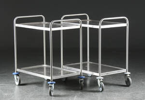 To rulleborde af rustfrit stål 2