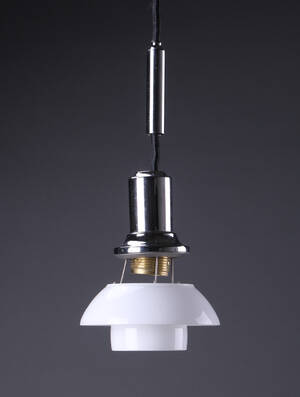 Poul Henningsen. PH 32 pendel