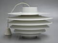 Svend Middelboe. Verona pendel, hvidlakeret aluminium