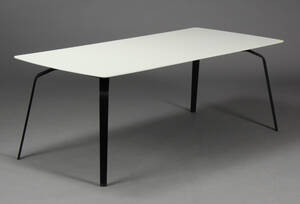 Henrik Pedersen. Spisebord model Float