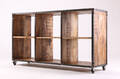 Lav reol i Industrielt design