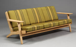Hans J. Wegner. Tre-pers. sofa egetræ, model GE-2903 