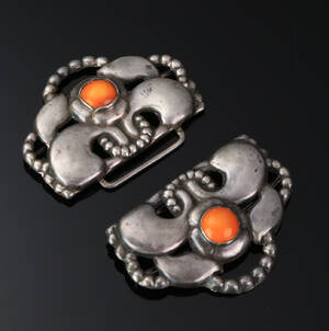 Bæltesspænder af sølv med rav 2