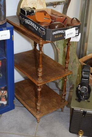 Tidningsbord 50x30 cm, H 75 cm