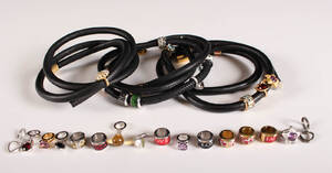 Christina of London. Armbånd med charms 3