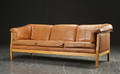 Stouby. Tre-personers sofa Denne vare er sat til omsalg under nyt varenummer 4065288