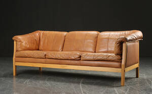 Stouby. Tre-personers sofa Denne vare er sat til omsalg under nyt varenummer 4065288