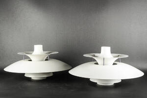Poul Henningsen. Skærme til to PH5 pendler, hvide 2