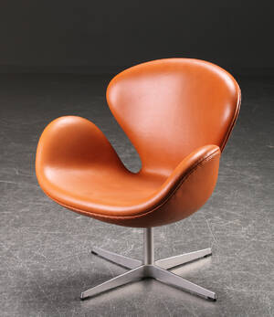 Arne Jacobsen. Svane lænestol, cognacfarvet læder  