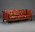 Dansk møbelproducent. Tre-pers. sofa, brunt læder 