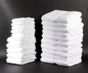 Damask Collection. Hvide håndklæder af bomuld 40 Denne vare er sat til omsalg under nyt varenummer 4646836