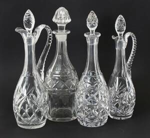 Karaffer, 4 st, 1900-talets första hälft