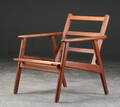 Lænestol af teaktræ, dansk møbelproducent