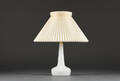 Esben Klint for Le Klint, bordlampe, opalglas