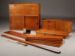 Dansk møbelproducent. Væghængt reolsystem, teaktræ