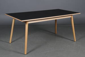 Poul M. Volther. Spisebord model C35B. Sort laminat.