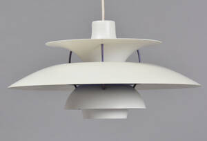 Pendel, Louis Poulsen, PH5 af Poul Henningsen 