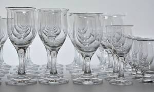 Per Lütken for Holmegaard. Idéelle glasservice 40