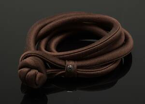 Ole Lynggaard, Sweet Drop silkearmbånd, brunt