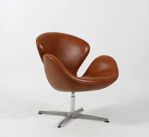 Arne Jacobsen. Svanen stol model 3320. Nybetrukket.
