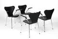 Arne Jacobsen. 3207, Fire 7er armstole. 4