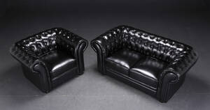 2-pers. Chesterfield sofa samt lænestol, sort 2