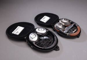 Bose, to sæt høretelefoner, QuietComfort15 2