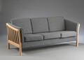 Dansk møbelproducent. Tre-pers. sofa. 