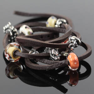 Troldekugler læder armbånd med charms