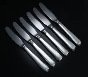 Carl M. Cohr. Olympia middagsknive med skafter af sølv 6