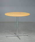 Arne Jacobsen, cafébord af bøgetræ