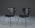 Arne Jacobsen. Et par Syverstole, sort læder model 3107 2