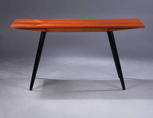 Svend Erik Andersen. Fritstående Unika skrivebord i teak