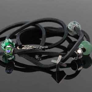 Troldekugler læder armbånd med charms