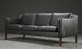 Stouby. Tre-pers. sofa model Eva, sort læder 