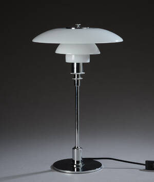 Poul Henningsen. PH 32 bordlampe