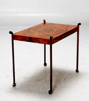 Sidobord med intarsia Denna vara har satts till omförsäljning under nytt varunummer4447610